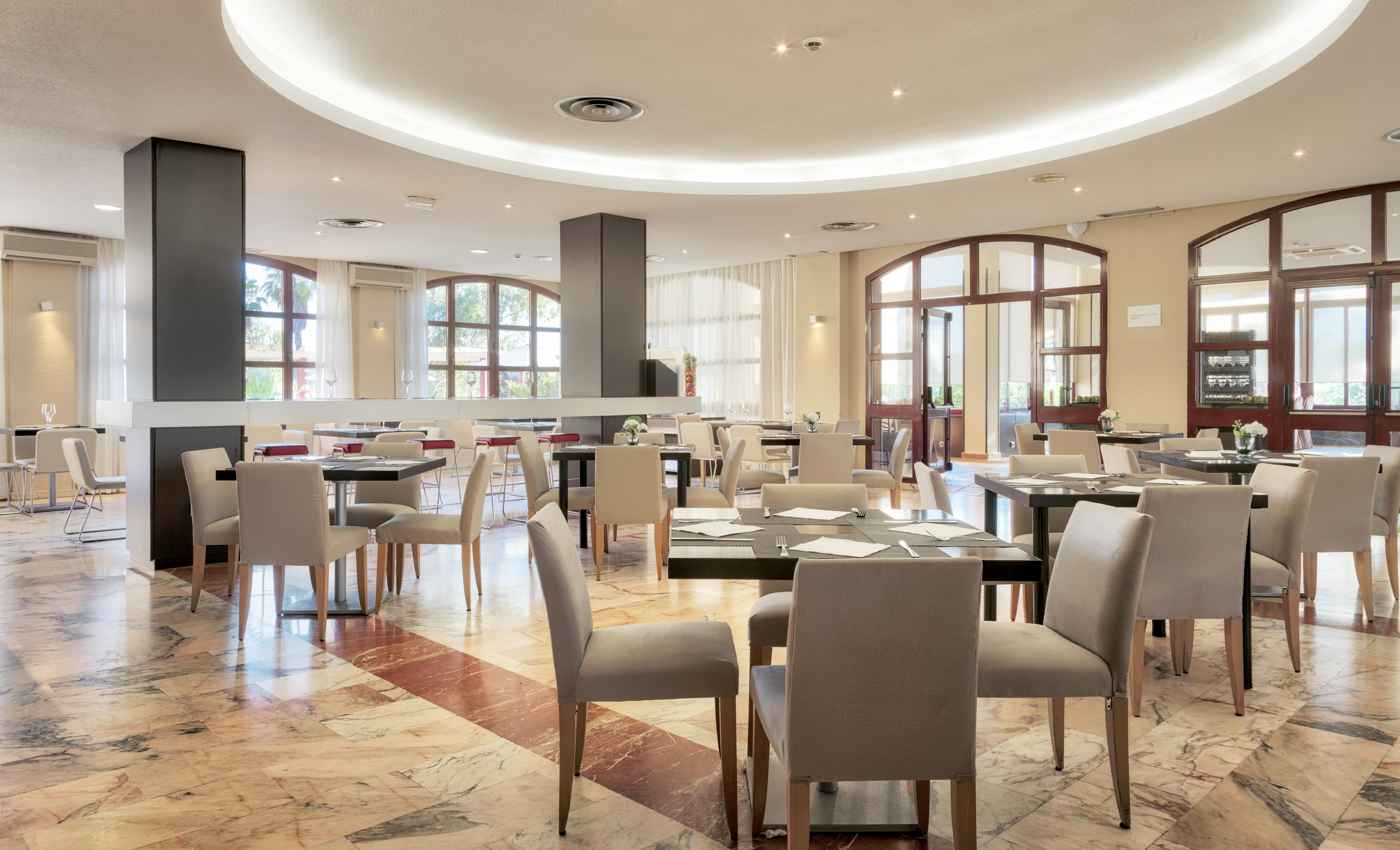 Ilunion Golf Badajoz Hotel Exterior photo