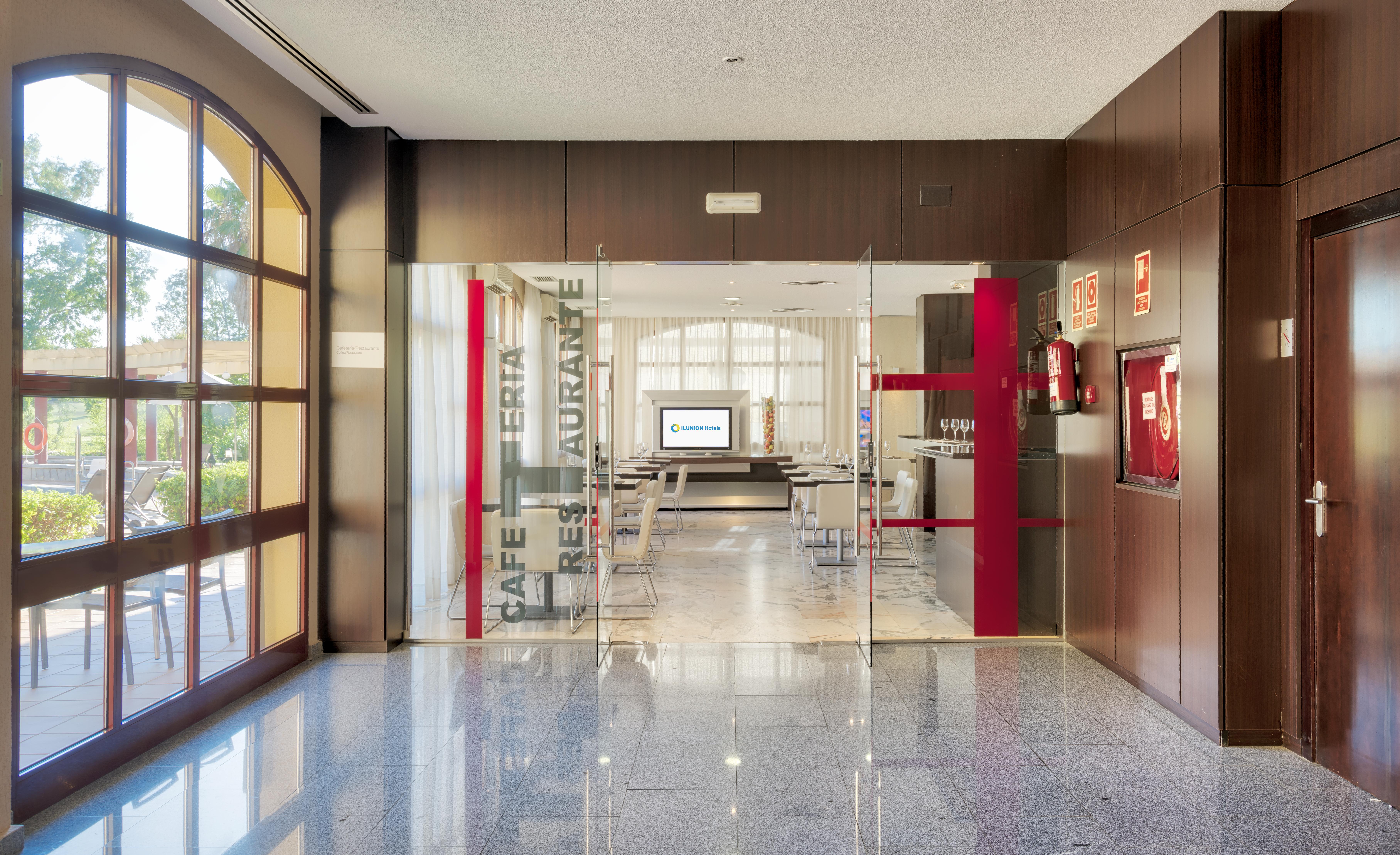 Ilunion Golf Badajoz Hotel Exterior photo