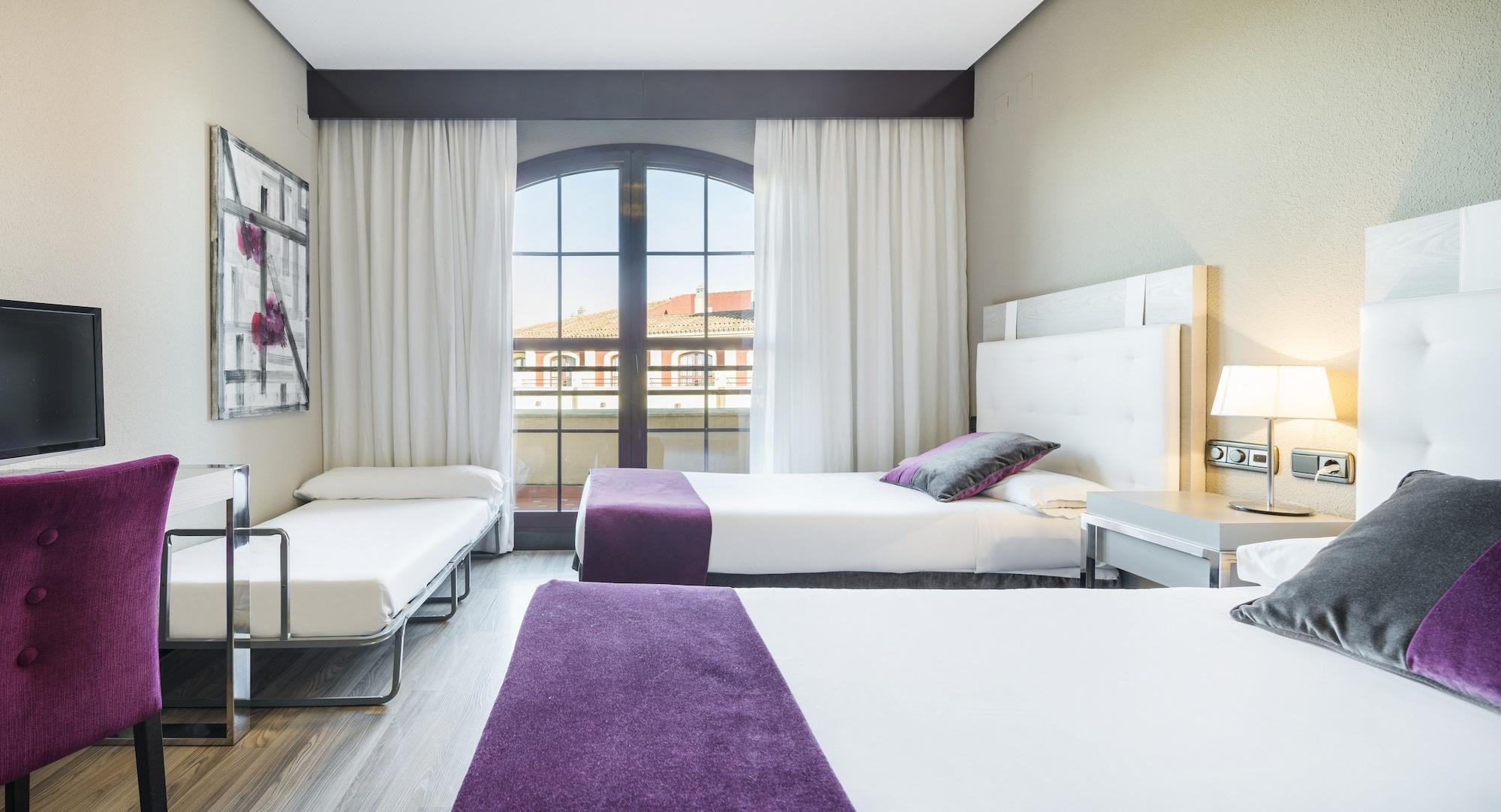 Ilunion Golf Badajoz Hotel Exterior photo