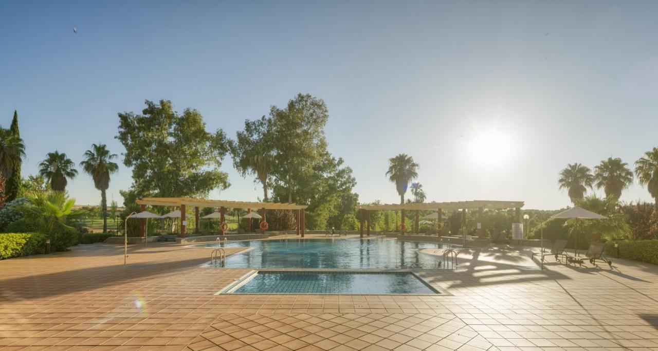 Ilunion Golf Badajoz Hotel Exterior photo
