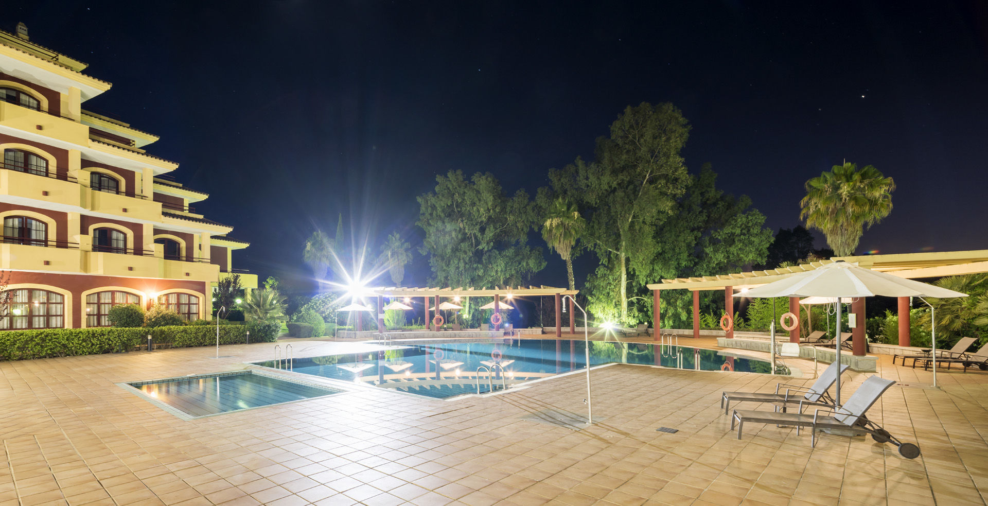 Ilunion Golf Badajoz Hotel Exterior photo